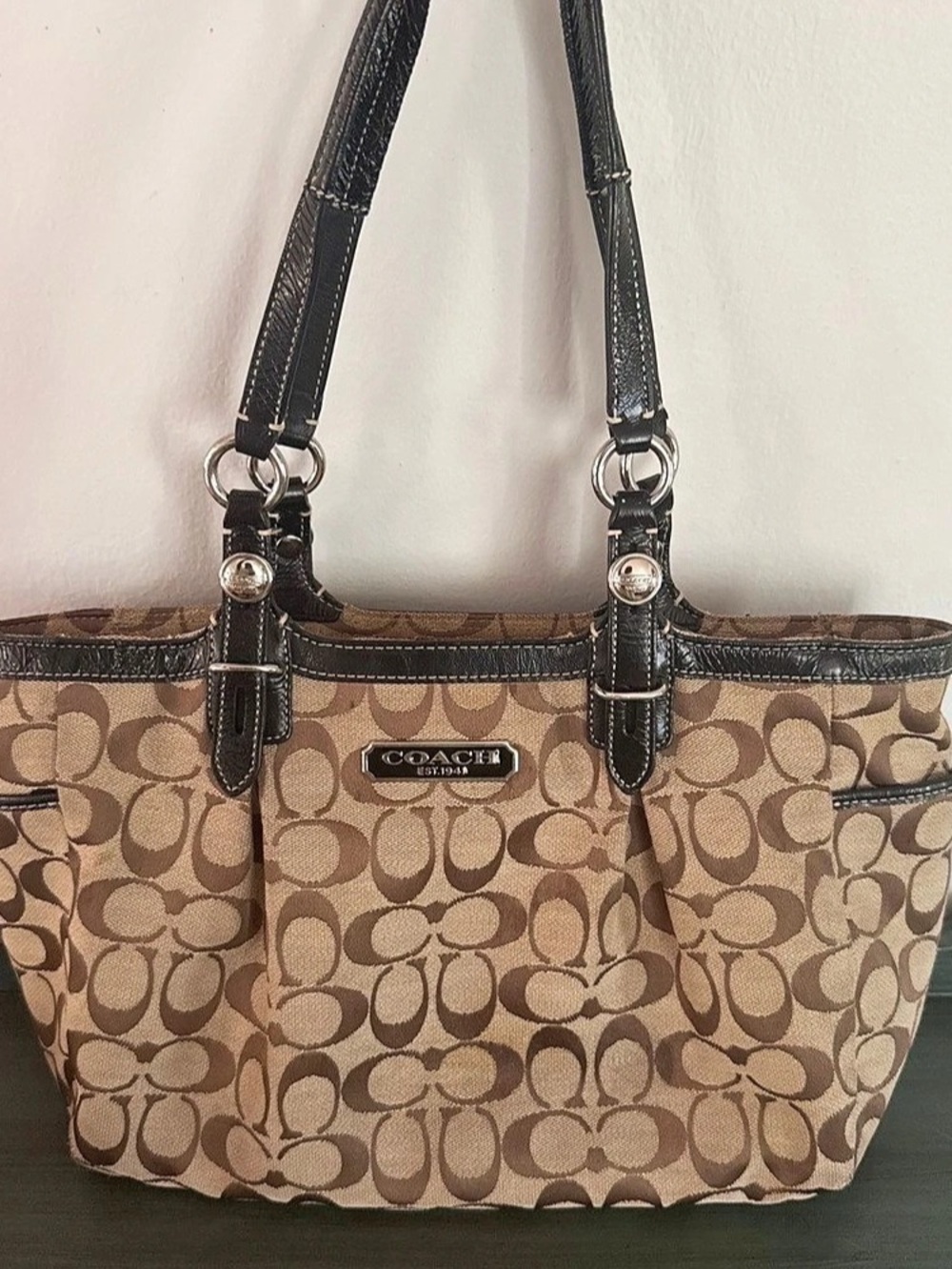 Coach Gallery Tote in Signature Canvas Signature Canvas Tote in Brown & Black